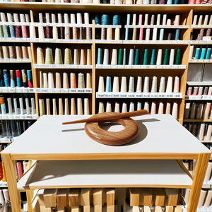 Épingle de châle en bois de qualité supérieure pour fermeture d'écharpe accessoires de tricot faits à la main à des prix de gros pour l'exportation - Product Image 4