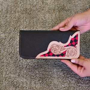 2026 Wholesale New Arrival Women's Floral Decorated <b>Wallet</b> Hand Tooled Leather Credit Card Holder <b>RFID</b> <b>Blocking</b> Genuine <b>Wallet</b> - Product Image 1