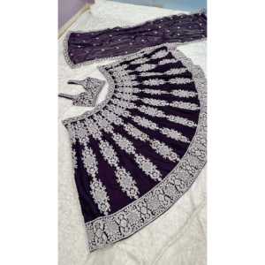 Vêtements indiens et pakistanais de créateur, élégant lehenga choli de soirée avec des travaux de broderie et de paillettes - Product Image 1