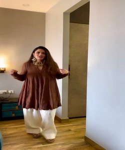 Ensemble haut et pantalon palazzo pour femmes, en soie marron brodée, style vintage, séchage rapide, vêtements ethniques traditionnels décontractés, style Inde Pakistan, 86040 - Product Image 2