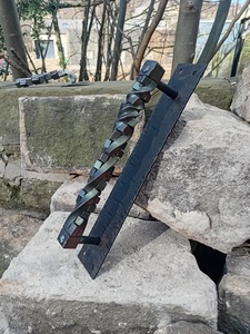 Poignée de portail en fer forgé ; résistante à la rouille, facile à installer, avec un design à barre torsadée ; idéale comme accessoire de portail. - Product Image 6
