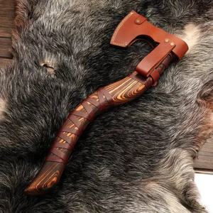 Hache à barbe viking forgée à la main, manche en bois de frêne recouvert de cuir, hache de bûcheron en acier au carbone sur mesure, artisanale pour le bushcraft - Product Image 4