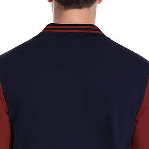 เสื้อแจ็คเก็ตเบสบอลทรงบอมเบอร์สำหรับผู้ชาย แบรนด์ MANGOES FASHION ตกแต่งด้วยแพทช์เชนิลล์ ปักตัวอักษรแบบวิทยาลัย คอตั้ง กันลมสำหรับฤดูหนาว เหมาะสำหรับใส่เล่นกีฬาวาร์ซิตี้ - Product Image 3
