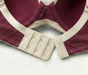 Soutien-gorge bordeaux à armatures pour femme, coupe pleine, avec dentelle, bretelles réglables, dos en Y, push-up, élégant pour le quotidien - Product Image 6