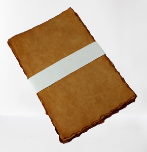 Papiers vintage de qualité supérieure en coton, 10 feuilles de papier à lettres A4 + 5 enveloppes, emballées en ensemble dans une dossier - Product Image 1