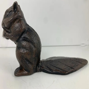 Tope de puerta de hierro fundido estilo vintage antiguo con diseño de ardilla para amantes de los animales, cuña de puerta de hierro fundido con diseño de animal - Product Image 1
