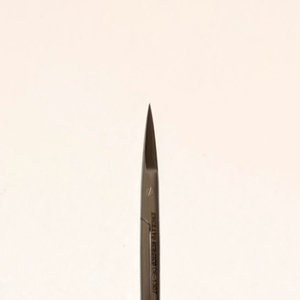 กรรไกรผ่าตัดสแตนเลสเกรดอุตสาหกรรมพิมพ์โลโก้ตามสั่งรุ่นใหม่ ขายดีที่สุด ขนาด 13 ซม. รุ่น iris tc str - Product Image 5