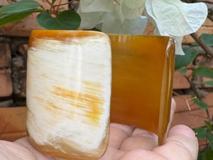 Bracelet en corne de buffle naturel et écologique, fait main, moderne, extensible, de haute qualité, par Belladec - Product Image 3