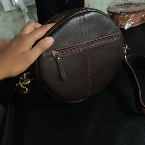 Bolso Bandolera de Cuero Genuino Estilo Western Vintage, con Dos Correas, Diseño Bohemio con Patrón de Cactus, Cierre de Cremallera, Gran Venta - Product Image 6