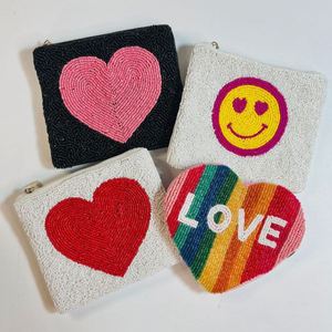 Monedero de estilo bohemio con cuentas de semillas y bordados - Product Image 1