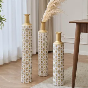 Vases décoratifs modernes en fer pour arrangements floraux, vente en gros, grande quantité, export Zahid. - Product Image 6