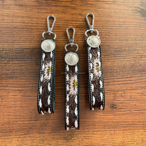 2024 haute qualité Western Floral repoussé cuir bracelet en cuir véritable porte-clés voiture maison porte-clés sangle titulaire lanière femmes - Product Image 3