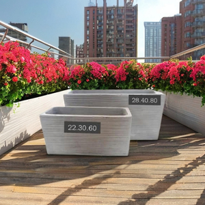 Jardinière de sol rectangulaire moderne en fibre de verre pour l'extérieur - Durable et écologique - Product Image 1