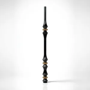 Balustre d'escalier moderne en fer noir avec anneaux décoratifs dorés, embout de rampe métallique décoratif pour la conception intérieure d'escaliers de luxe - Product Image 1