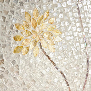 Elegant Round Mother Of Pearl <b>Wall</b> Decor Floral Pattern <b>Wall</b> Art Plate <b>Wall</b> Hanging Flower Capiz Decoration Home Accent - Product Image 3