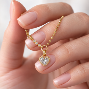 สร้อยคอทอง 14K ประดับเพชรแล็บทรงหัวใจ 3 กะรัต ด้านหน้าประดับด้วยหินทรงกลมสามเม็ดแบบฝังขอบ พร้อมสายสร้อยลูกปัด - Product Image 5