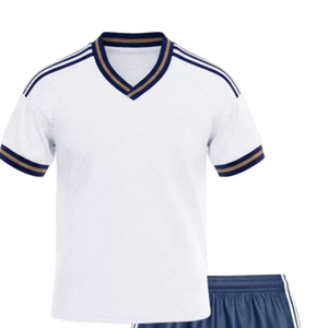 Ensembles de football Subtle Maze, maillot rayé à col en V et short, unisexe, respirant, anti-humidité, écologique, séchage rapide, polyester - Product Image 3