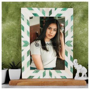 Marco de Fotos Creativo de Lujo Hecho a Mano con Incrustaciones de Hueso y Acabado Brillante, Decorativo de Diseño por Tradebyd - Product Image 5