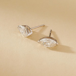 Pendientes de Diamantes Cultivados en Laboratorio de 1.50 Quilates, Corte Marquesa, Oro Blanco de 14K - Product Image 4