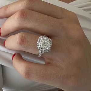 Anillo de Compromiso con Diamante Cultivado en Laboratorio de 3 Quilates, Corte Cojín, D VVS2, Anillo de Compromiso Tipo Catedral, Certificado IGI - Product Image 2