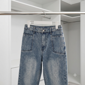 Cintre moderne en acier inoxydable blanc biodégradable avec pinces antidérapantes et crochet pivotant à 360 degrés pour armoire - Product Image 5