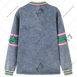 Cardigan personnalisé Alpha Kappa Alpha en tricot rose et vert à boutons pour les membres de la sororité - Product Image 2