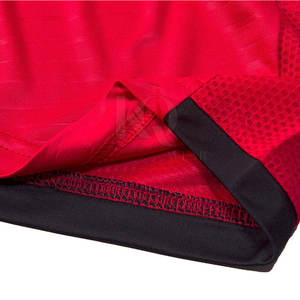 Tenue de football professionnelle en polyester personnalisable, légère, anti-transpiration, idéale pour les matchs de compétition, coupe classique - Product Image 5