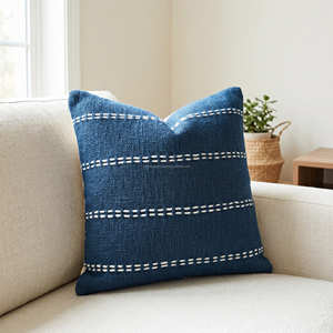 ปลอกหมอนอิงสีส้มไหม้ลายทอพร้อมงานปักสีขาวสไตล์โบโฮฟาร์มเฮาส์ - Product Image 2