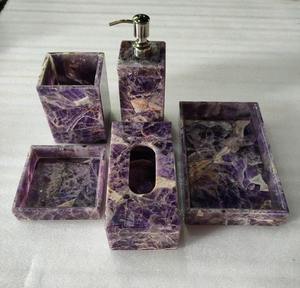 Ensemble d'accessoires de salle de bain de luxe 6 pièces en résine : distributeur de savon, porte-brosse à dents, gobelet, plateau, décoration intérieure - Product Image 2