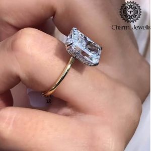 Bague de fiançailles et d'éternité classique pour femme Charm_Jewells en argent plaqué or rose avec moissanite taille coussin et sertissage à griffes IGI - Product Image 4