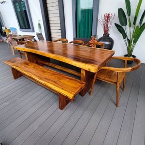 Elegante Juego de Mesa de Comedor de Madera de Suar Sólida con Diseño de Borde Natural y Elegantes Sillas y Bancos de Madera a Juego - Product Image 2
