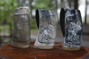 Jarra de Cuerno Grabada Personalizada para Beber Cerveza, Regalo Vikingo para Bodas y Regalos Corporativos, Disponible a Precio de Mayoreo - Product Image 6