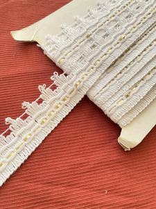 Nouvelle conception de dentelle blanche fantaisie, dentelle brodée blanche à motifs floraux pour accessoires vestimentaires - Product Image 5