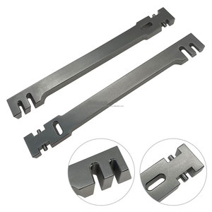WORLD PRECISION SURGICAL Pinza de sujeción para placas óseas en cirugía ortopédica de columna, Herramienta de flexión de placas, Instrumento de acero inoxidable - Product Image 1