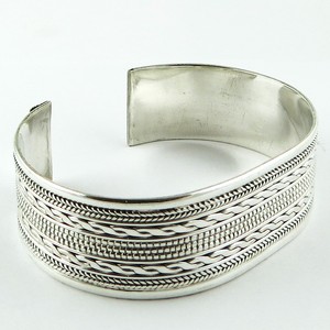 Shri Ashapura Jewels - Fabulosos Brazaletes de Plata de Ley 925 con Estilo Bohemio y Cristiano, Unisex, para Mujer, Venta al por Mayor - Product Image 1