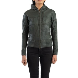 Chaqueta de aviador de cuero genuino negro desgastado para mujer con ribete de piel sintética blanca, corte ajustado, abrigo de invierno de piel de oveja premium para motociclista - Product Image 1
