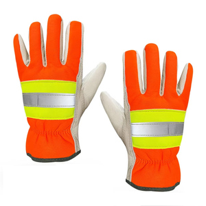 Gants de sécurité haute visibilité de qualité professionnelle avec bandes réfléchissantes et conception anti-coupure durable - Product Image 4