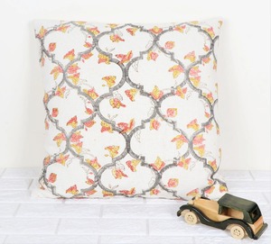 Housse de coussin bohème grise et blanche à imprimé Jaipuri, housse de coussin décorative ethnique indienne pour canapé, décoration de la maison - Product Image 1