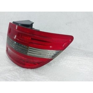 Feu arrière droit d'occasion classe B A1698200377 - Product Image 3