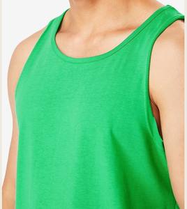Camiseta sin mangas personalizada para hombre, estilo gimnasio, con corte extragrande en las axilas, verde, para jóvenes - Product Image 4