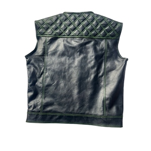 Chaleco de motociclista de cuero genuino para hombre, para uso diario, con forro interior de seda sublimada suave. - Product Image 3