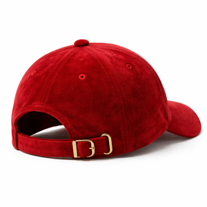 Gorra de Béisbol de 6 Paneles en Velour Rojo, Unisex, Ajustable, de Color Sólido, Informal, con Logotipo en la Parte Delantera - Product Image 3
