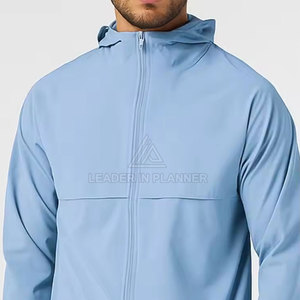 Conjuntos Deportivos Personalizados al por Mayor, Chaquetas Cortavientos de Nailon, Conjuntos de Gimnasio con Estampado, 100% Poliéster para Hombre, Colección Primavera - Product Image 3
