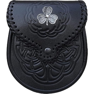 Sporran de Cuero Negro Premium con Diseño Celta Grabado, Emblema de Trébol Plateado, Borde Trenzado, Accesorio Tradicional para Kilt Escocés - Product Image 1