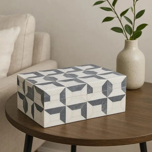 SOFIYA CRAFT Caja de Joyería de Madera Moderna Rectangular con Diseño Grabado, Cierre de Hebilla y Organizador de Joyas - Product Image 4