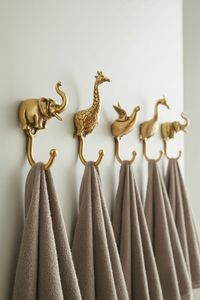 Crochets muraux en laiton pour la cuisine - Design moderne et durable pour suspendre les vêtements - Rangement organisé - Product Image 5
