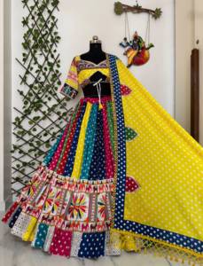Ensemble Lehenga Choli moderne multicolore à imprimé numérique spécial Navratri, avec travail de miroirs réels, en coton mousseline, pour les fêtes Garba Dandiya - Product Image 1