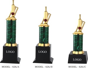 Trophée sportif plaqué or modèle 626 A B C avec colonne en marbre vert et base gravée pour les jeux et événements - Product Image 2