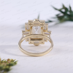 Bague de fiançailles vintage Art Déco en or avec diamant de laboratoire taille émeraude, halo de baguettes et bordure milgrain, bijou géométrique pour femme - Product Image 3