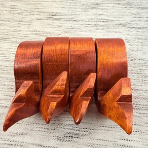 Anillos para Servilletas de Madera Tallados a Mano con Forma de Ballena |   Decoración Náutica para Mesa, Porta Servilletas con Temática Oceánica para Cenas - Product Image 6